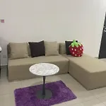 Balcony Studio With Wifi Smart Tv @ Twin Galaxy Near Ksl/Ciq